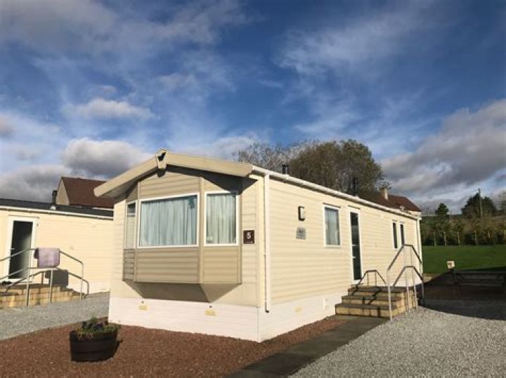 Are static caravans subject to VAT?