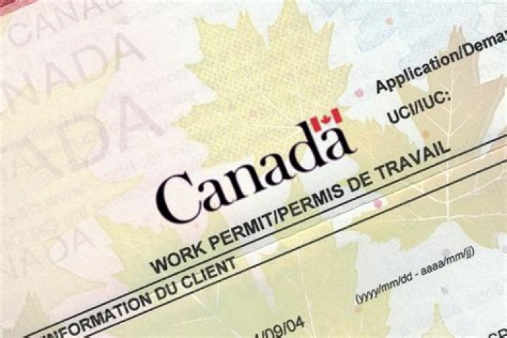 Can a US employee work in Canada?