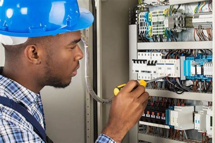 Can electrical engineers start their own business?