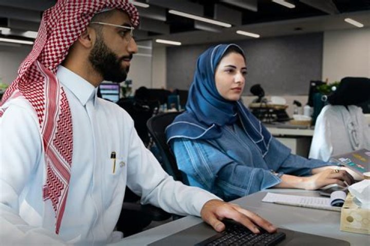 Can expats do business in Saudi Arabia?