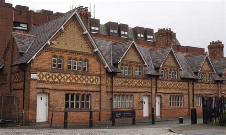 Can you decorate inside a Grade 2 listed building?