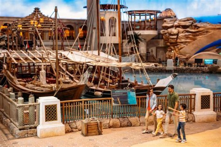 Can you live in Dubai and work in Abu Dhabi?