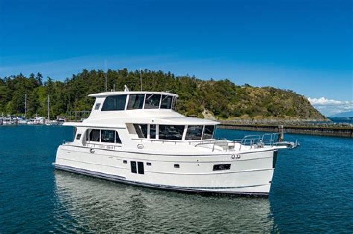 Can you live on a canal boat for free?