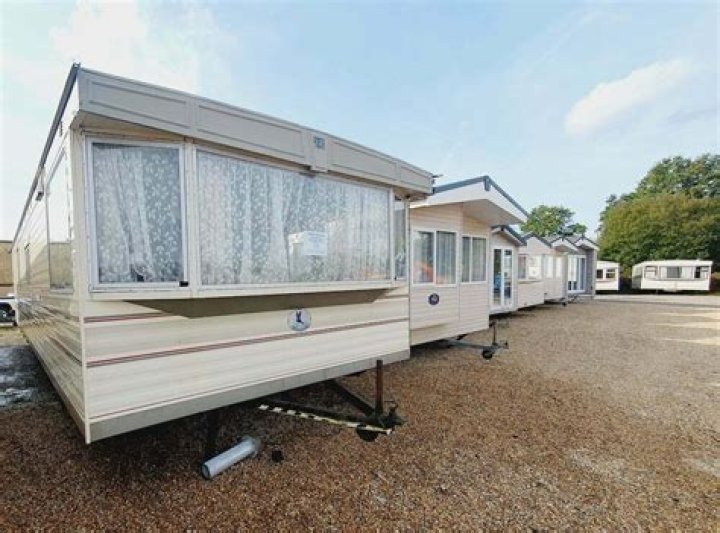 Can you sell static caravan privately?