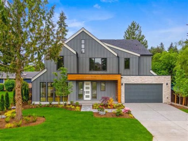 Do banks finance land and build a house?