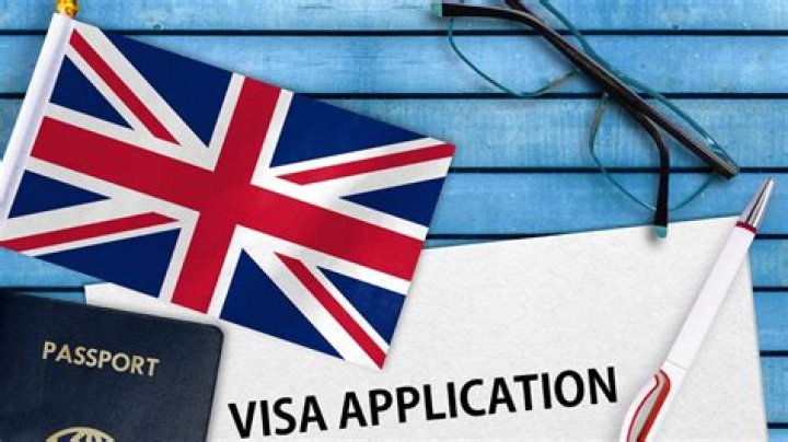 Do British citizens need a visa to live in Australia?