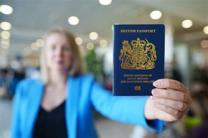 Do I lose my British citizenship if I live abroad?