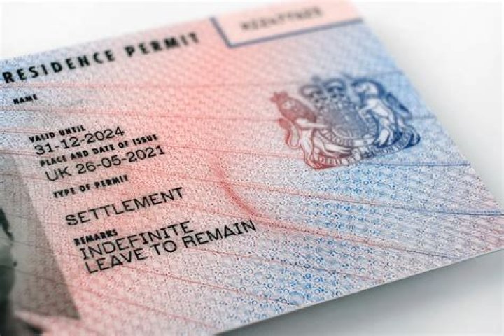 Do Polish people have indefinite leave to remain in the UK?