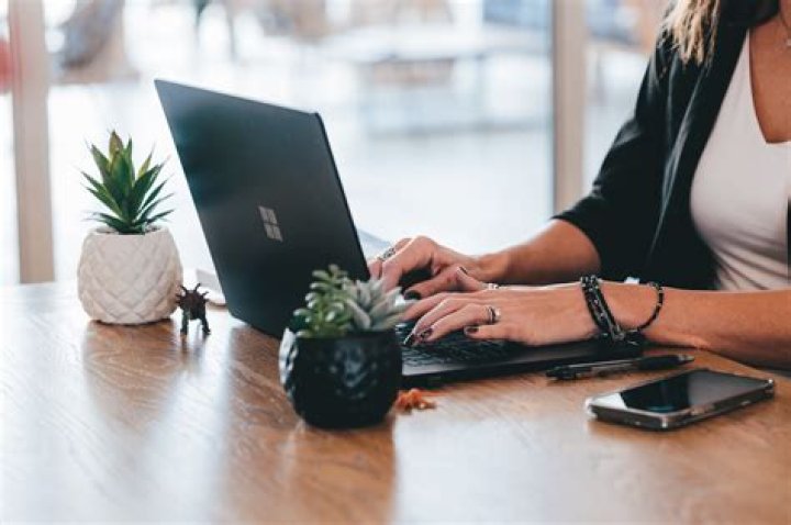 Does CA tax remote workers?