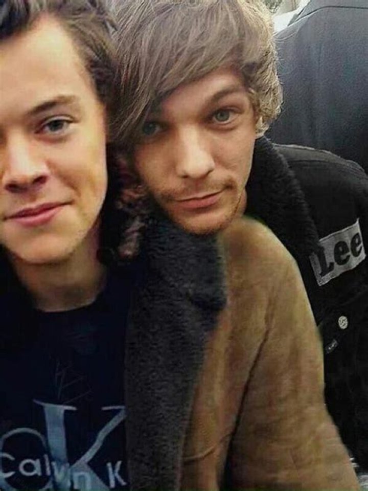 Does Louis love Harry?