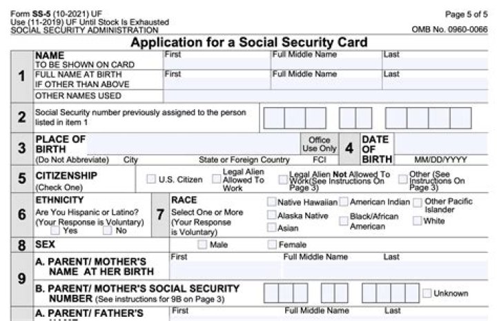 Does payroll name need to match Social Security card?