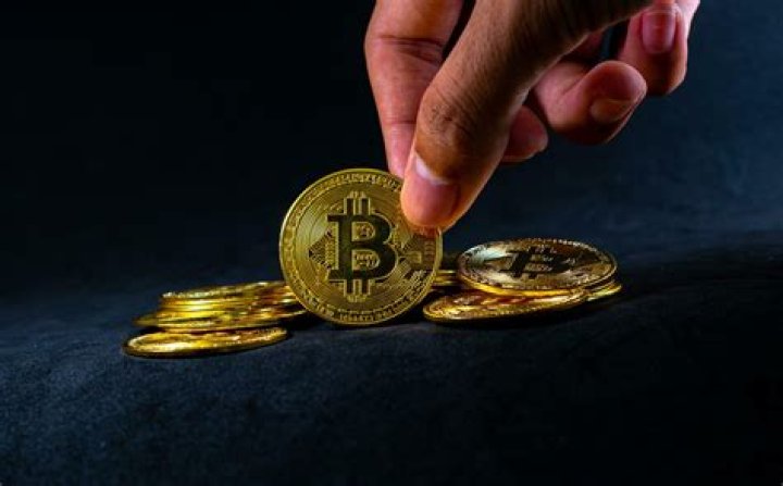 Does Tesla hold Bitcoin?