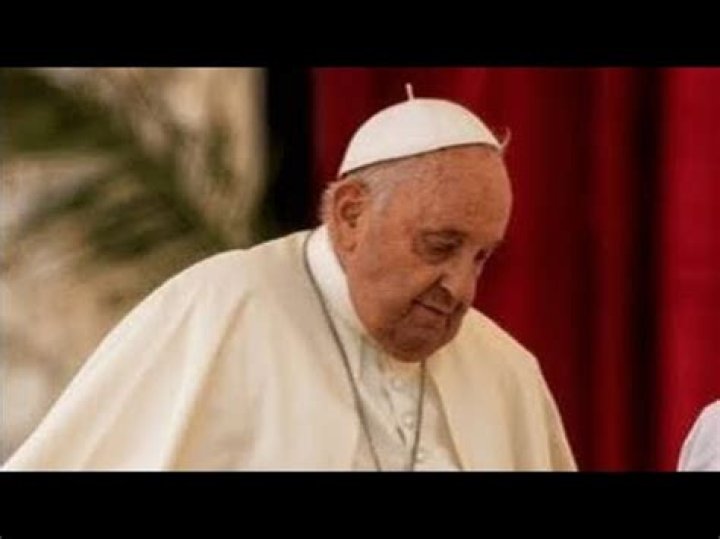 Does the Pope wear a yamaka?