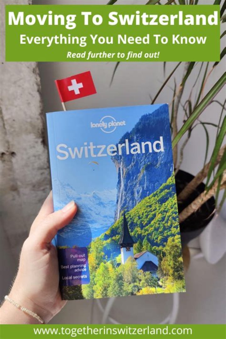 How can a Swiss citizen move to Switzerland?
