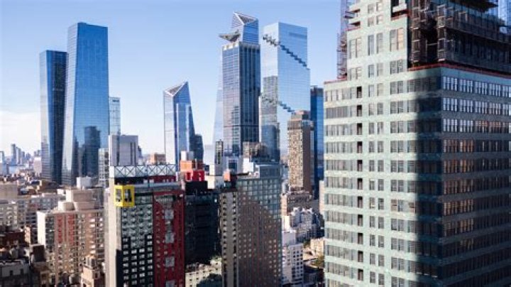 How do I get a job in real estate in New York?