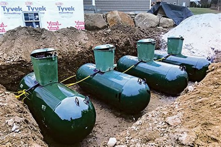 How do you remove an underground gas tank?