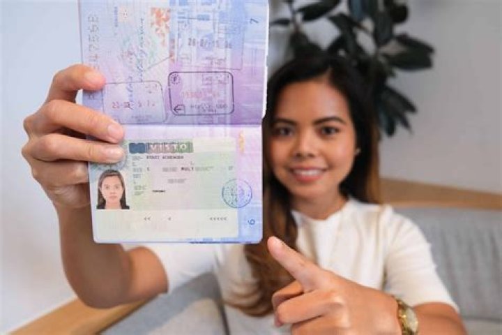 How long does visa transfer take in Hong Kong?