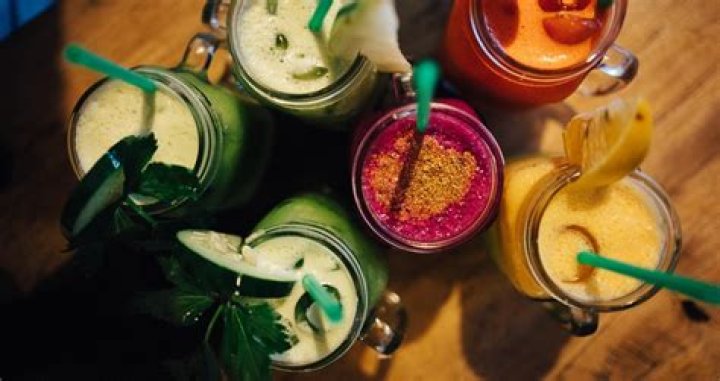 How much does a smoothie cost at Starbucks?