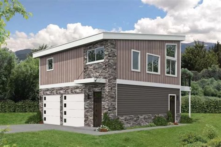 How much does it cost to replace a roof on a 900 square foot house?