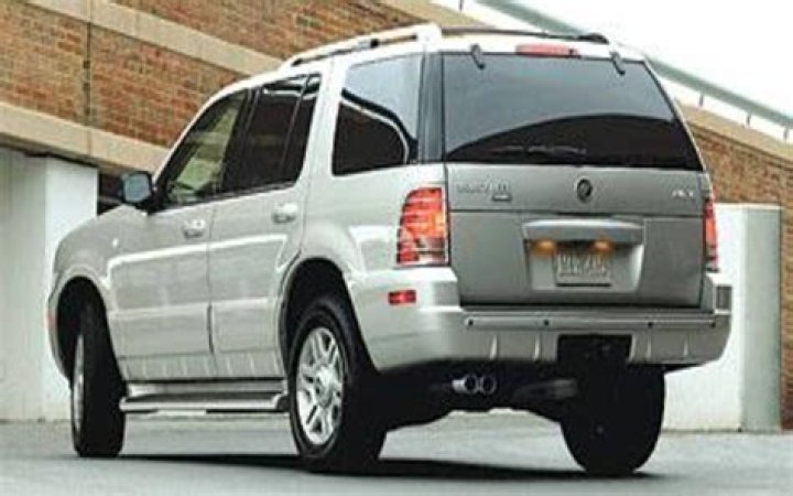 How much is a 2006 Mercury Mountaineer worth?