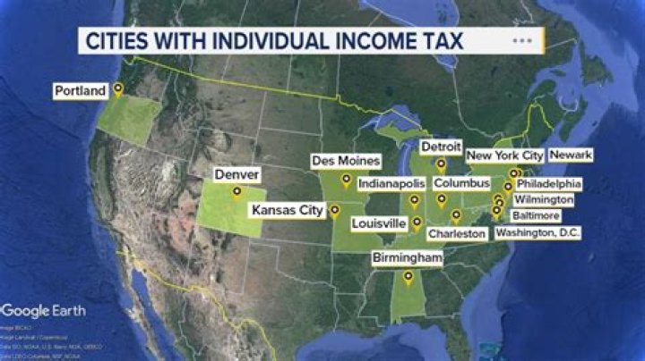 How much is car tax in Chicago?