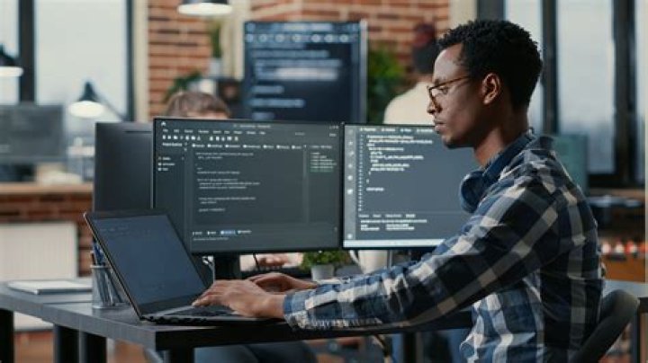 Is computer programmer in demand in Canada?