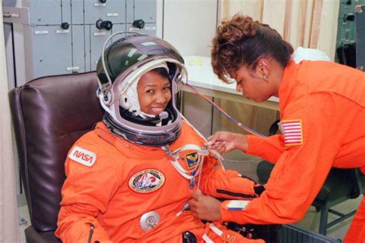 Is Dr Mae Jemison married?