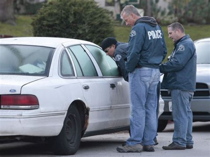 Is it illegal to sell cars from a residential address?