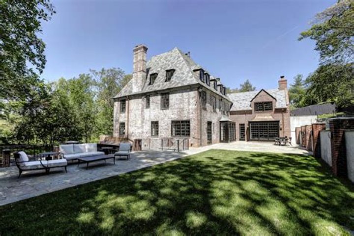 Is now a good time to sell a house in DC?