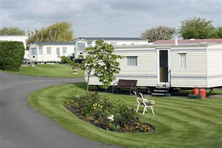 What do I need to know about buying a static caravan?