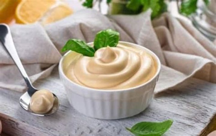 What does mayo taste like?
