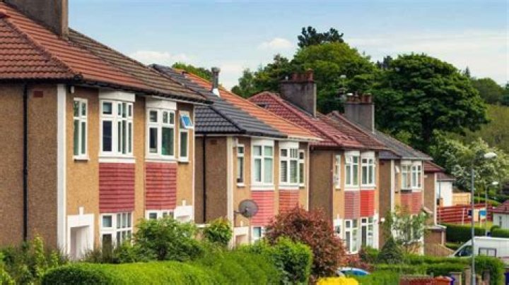 What does semi-detached cottage mean?