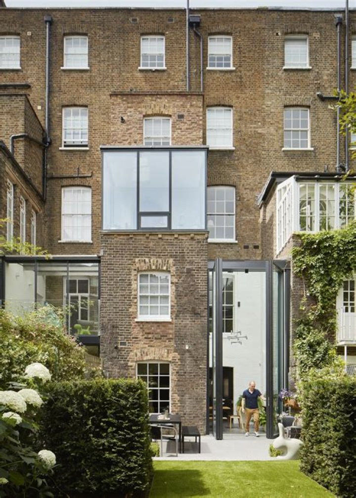 What happens if you make changes to a listed building?