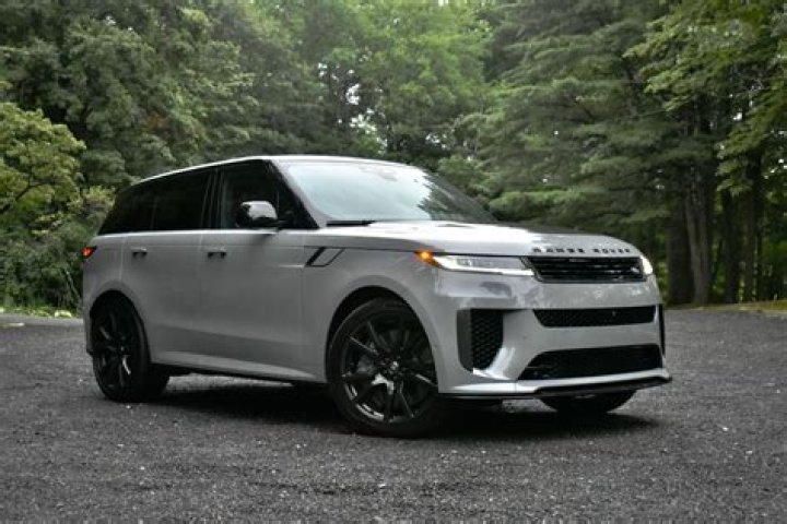 What is the price of Range Rover Sport Autobiography?