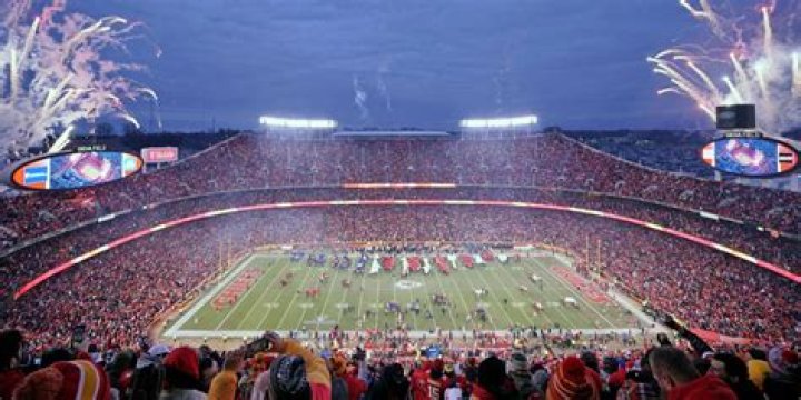 What NFL teams use the same stadium?