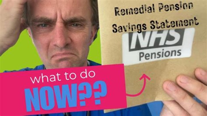 What pension does an NHS consultant get?