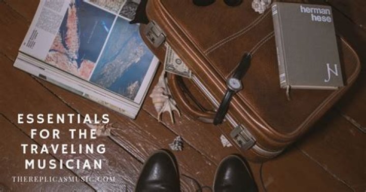 Who are the traveling musician?