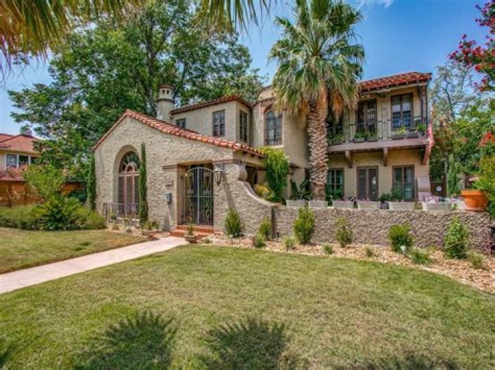 Why are there so many homes for sale in San Antonio TX?