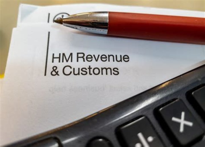 Will HMRC accept cheques?